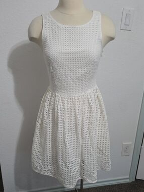 Michael Kors White Sleeveless Eyelet Mini Dress Sz Small